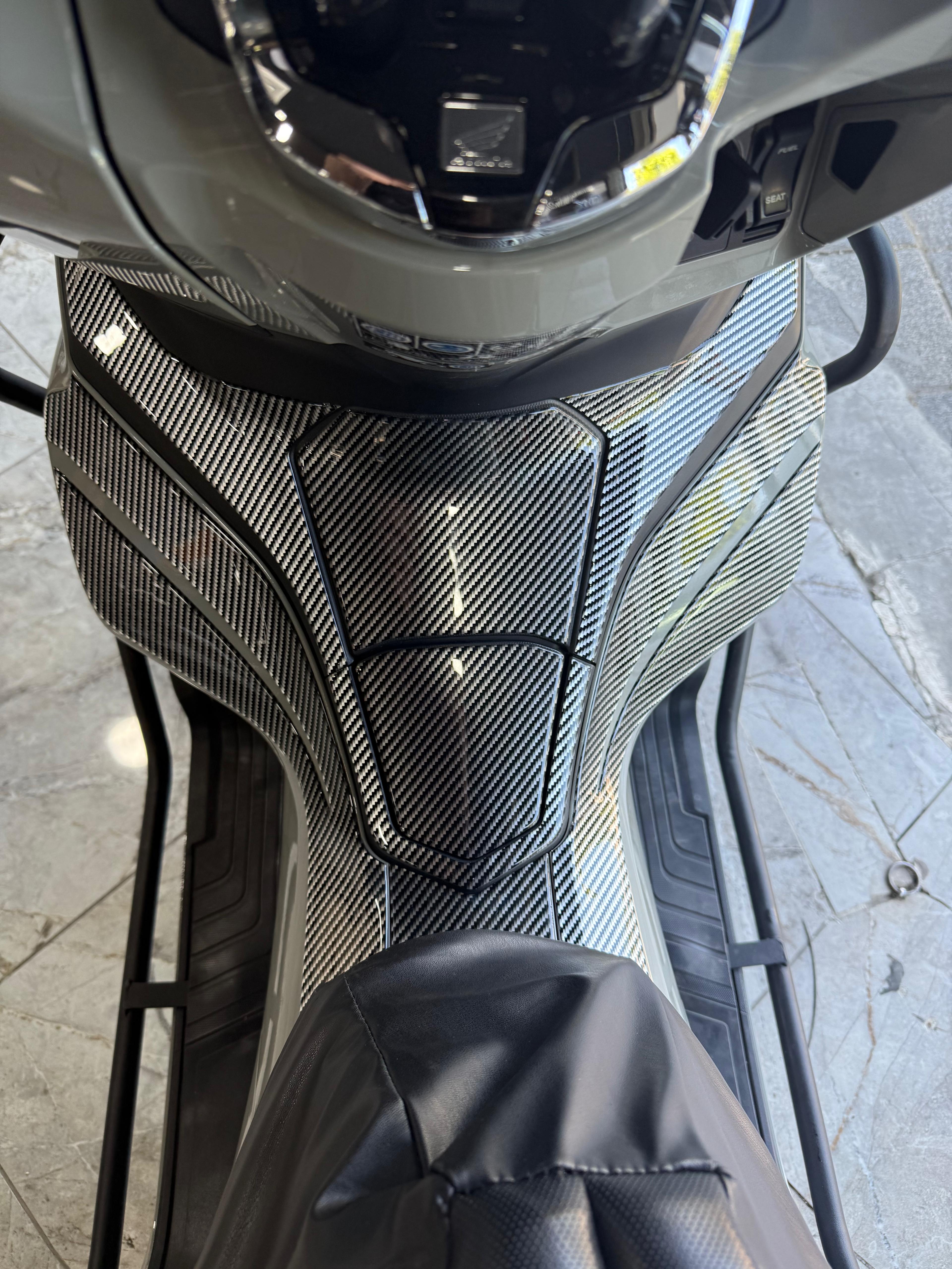 Honda Pcx 2020-2024 Tank Pad ve Grenaj Kaplama 8 Parça