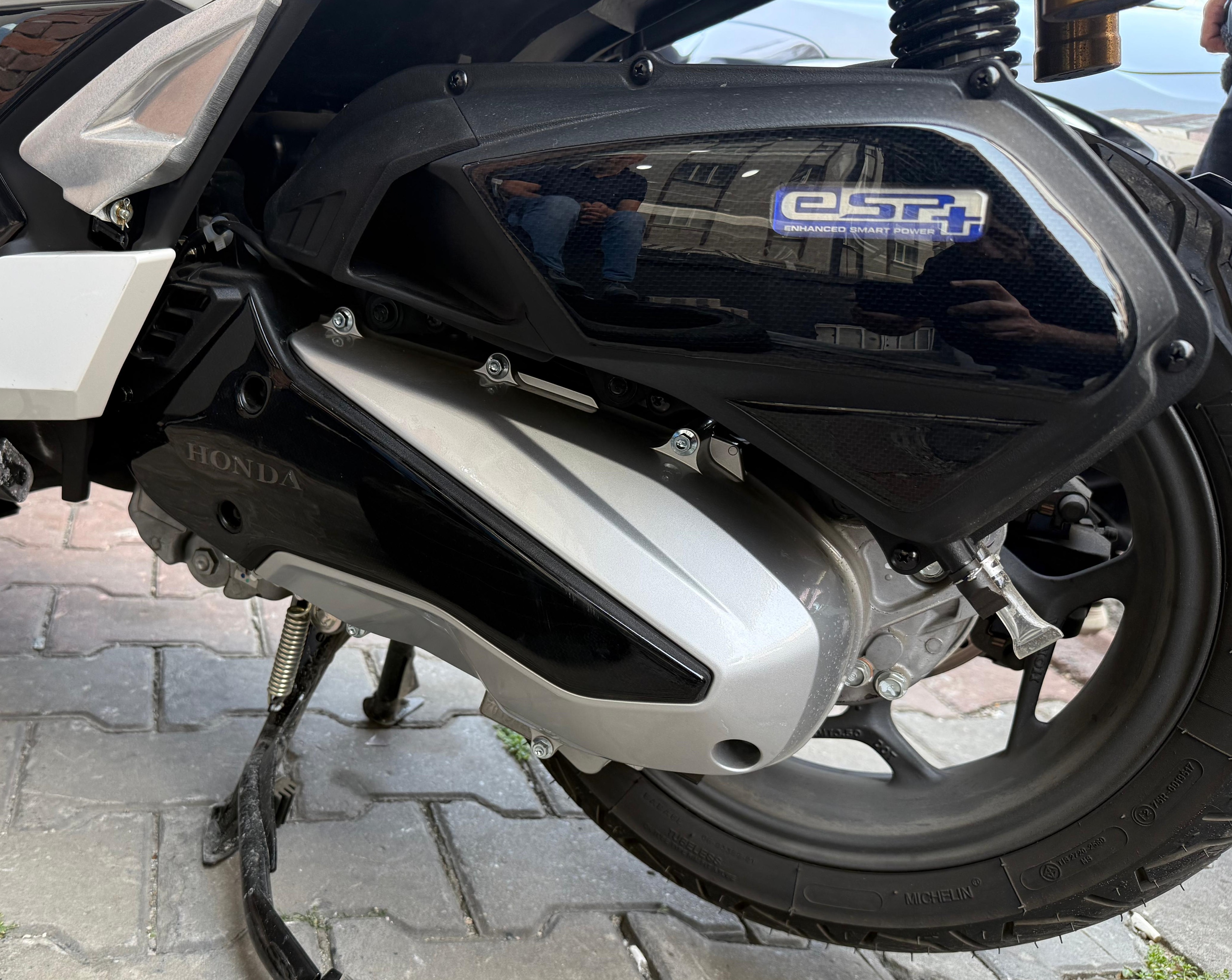 Honda Pcx 2025- Tank Pad ve Grenaj Kaplama 3 Parça