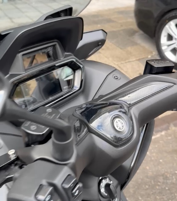 Yamaha Xmax 2019 Tank Pad ve Grenaj Kaplama 17 Parça