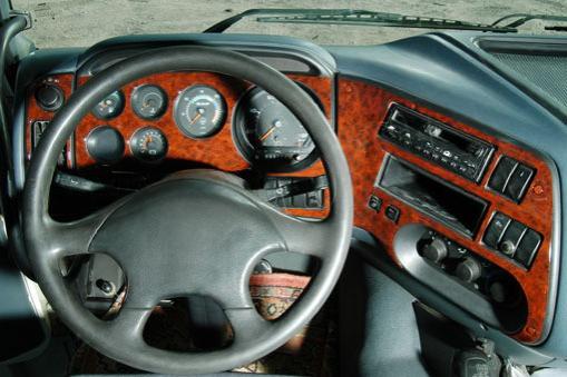 Консоль Daf 95 XF, шпон красного дерева, 1997 г., 12 шт.