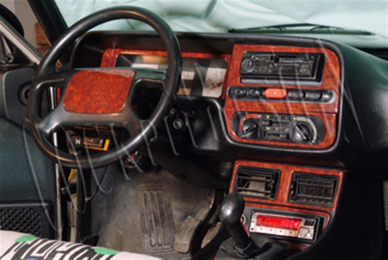Консоль Fiat Doğan SLX Kartal, шпон красного дерева 1997-2002 гг., 26 шт.