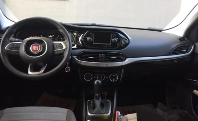 Консоль Fiat Egea, шпон красного дерева 2014-2020 гг., 24 шт.