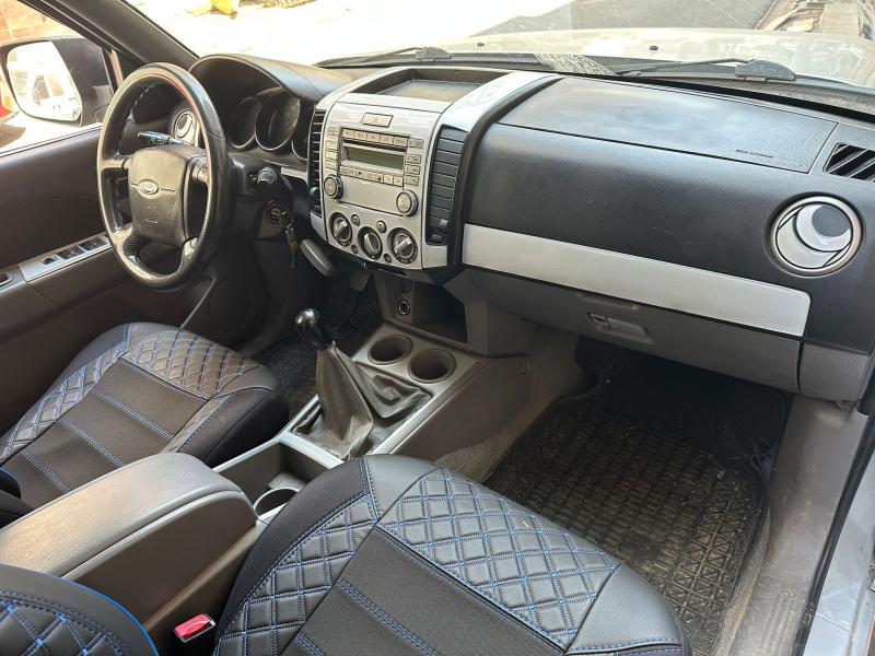 Ford Ranger Armaturenbrett- und Konsolenverkleidung 2006-2010 23 teilig