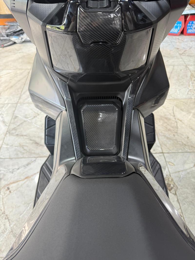 Honda ADV 350 Tank Pad ve Grenaj Kaplama 2023- 9 Parça