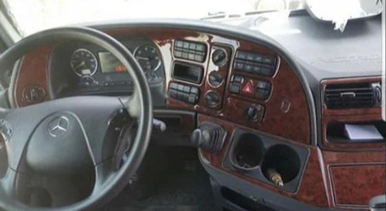 Mercedes Actros Console-Mahogany Veneer 2003-201 49 Pieces