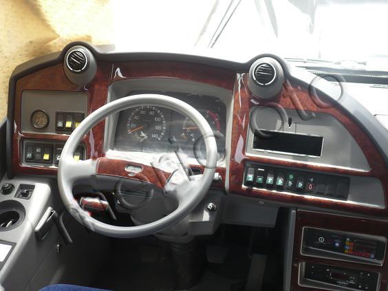 Mitsubishi Spacewagon Armaturenbrett- und Konsolenverkleidung 1998-2004 15 teilig