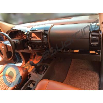Nissan Navara Piano Black Kaplama 2006-2010 12 Parça