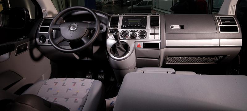 Volkswagen Transporter T5 Torpido Kaplama  2003-2009 29 Parça