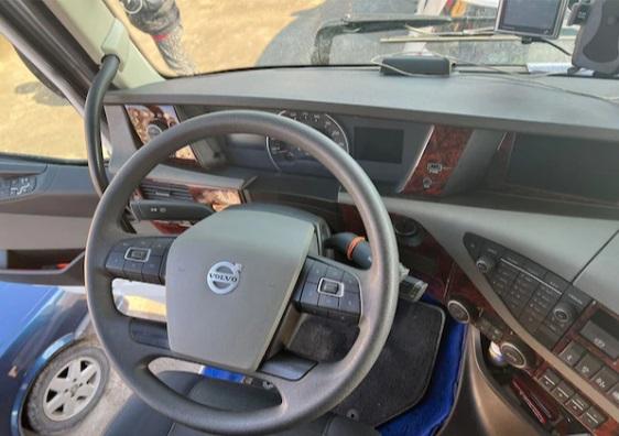 Volvo FH Uyumlu Torpido Kaplama 2013 11 Parça